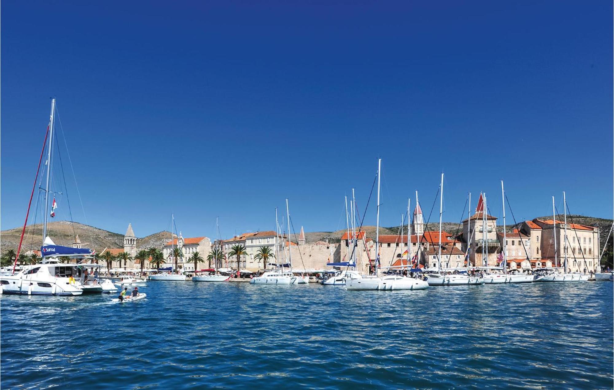Amazing Apartment In Saldun With Wifi Trogir Exteriér fotografie