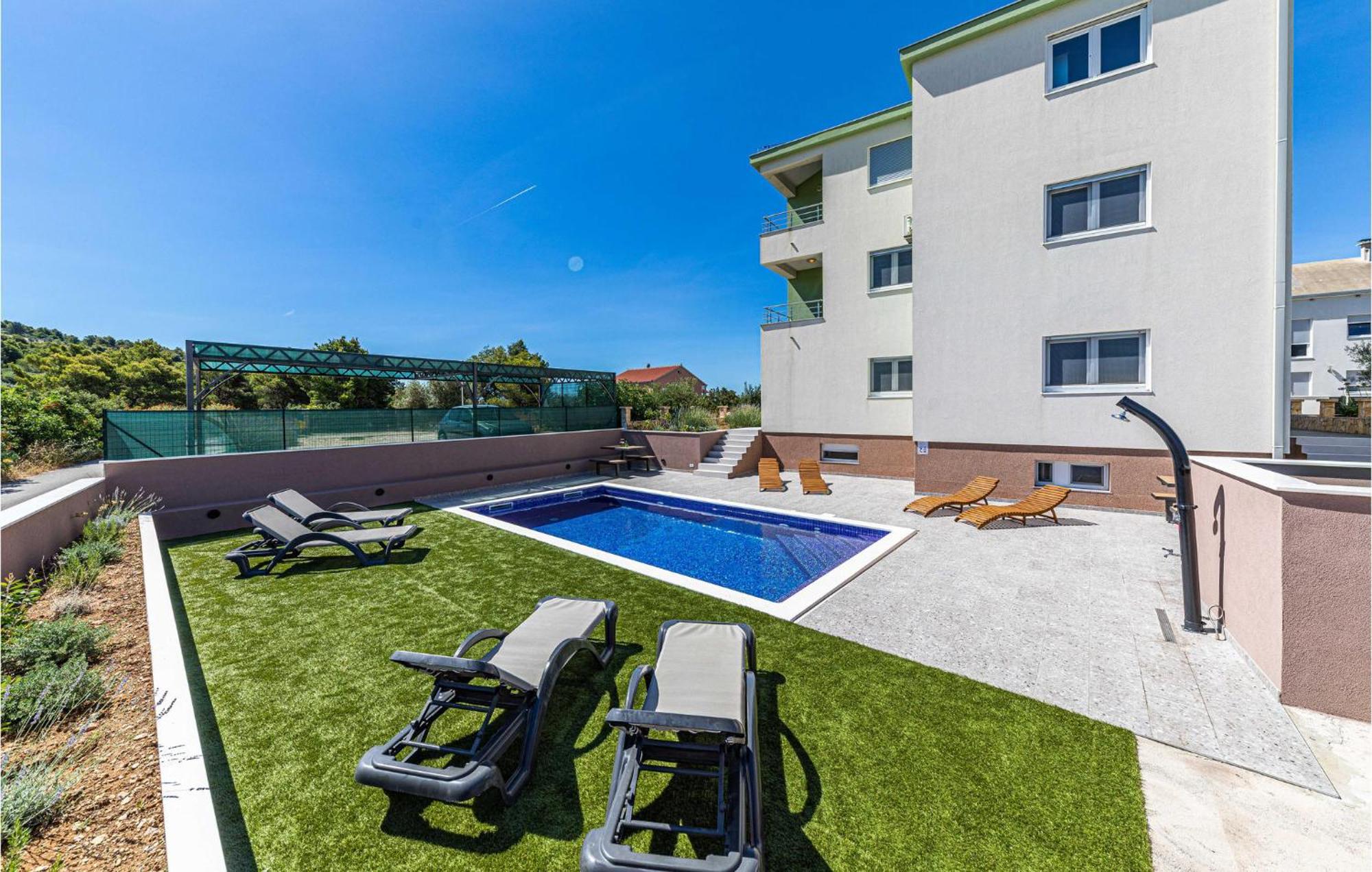 Amazing Apartment In Saldun With Wifi Trogir Exteriér fotografie
