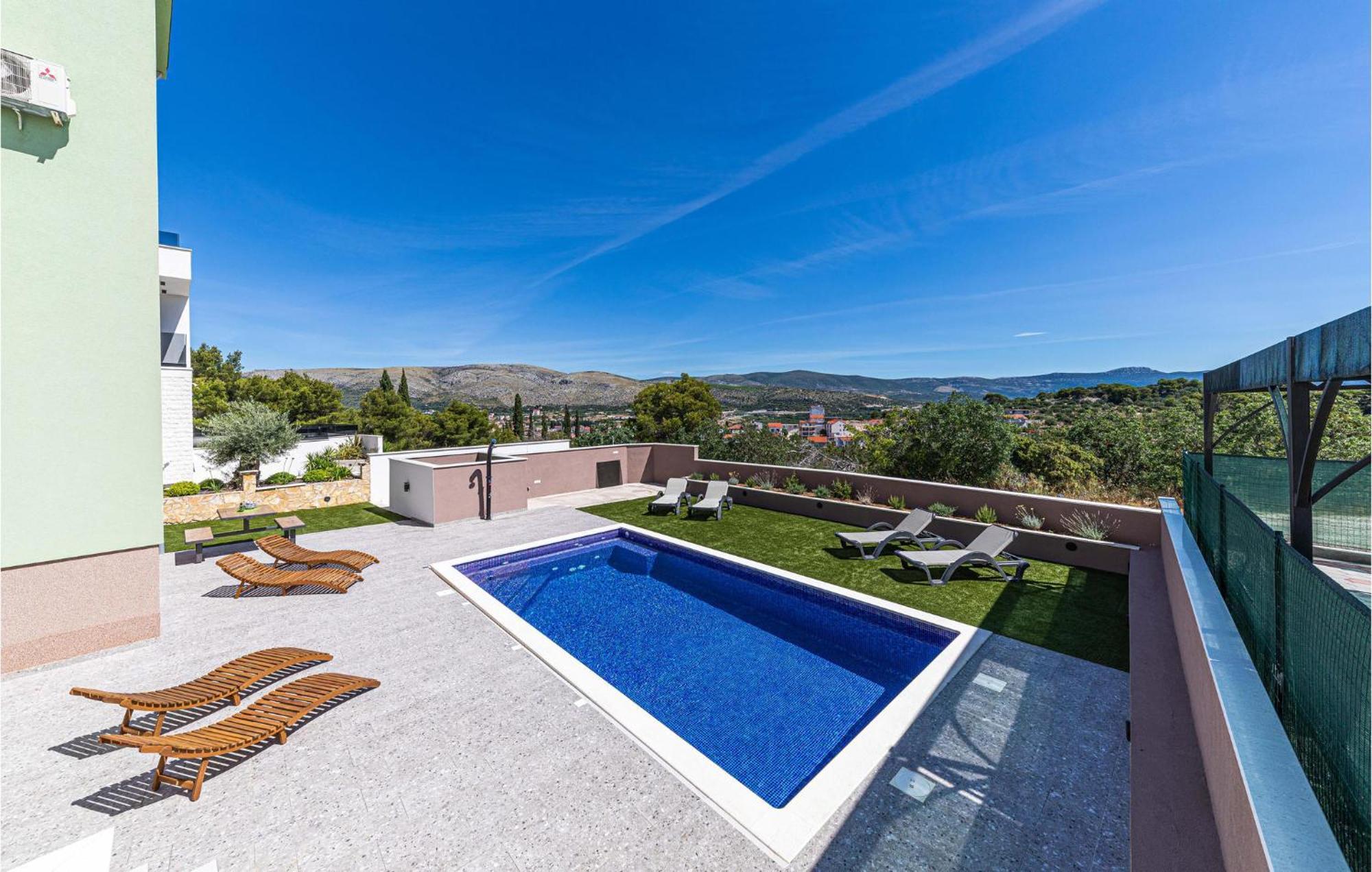 Amazing Apartment In Saldun With Wifi Trogir Exteriér fotografie