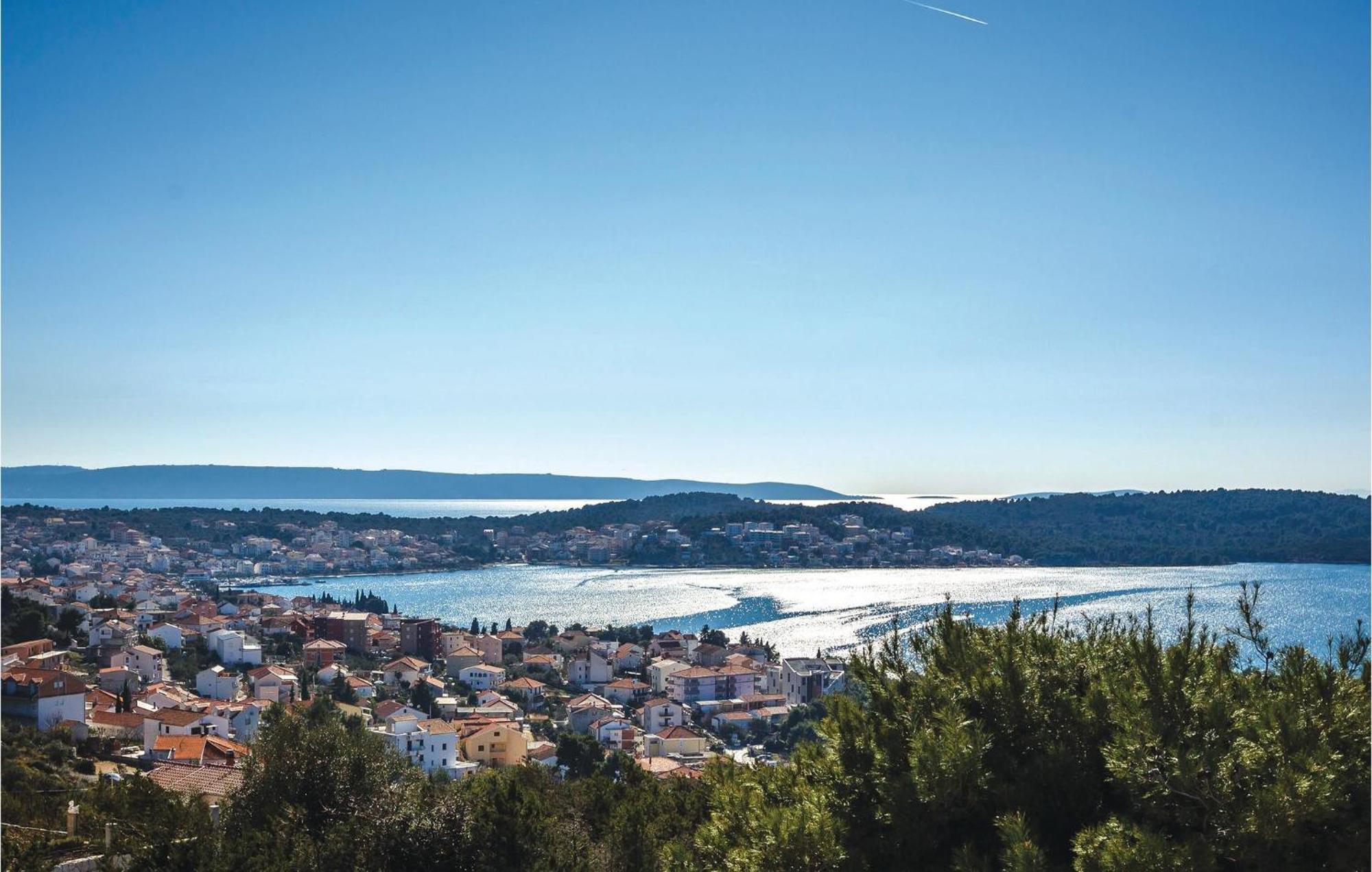 Amazing Apartment In Saldun With Wifi Trogir Exteriér fotografie