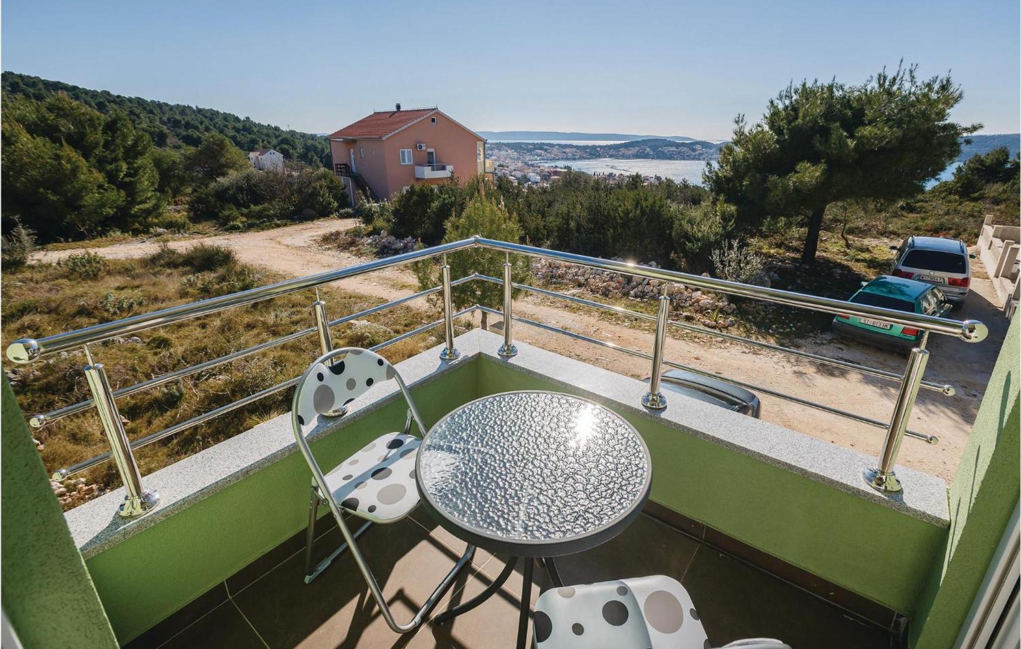 Amazing Apartment In Saldun With Wifi Trogir Exteriér fotografie